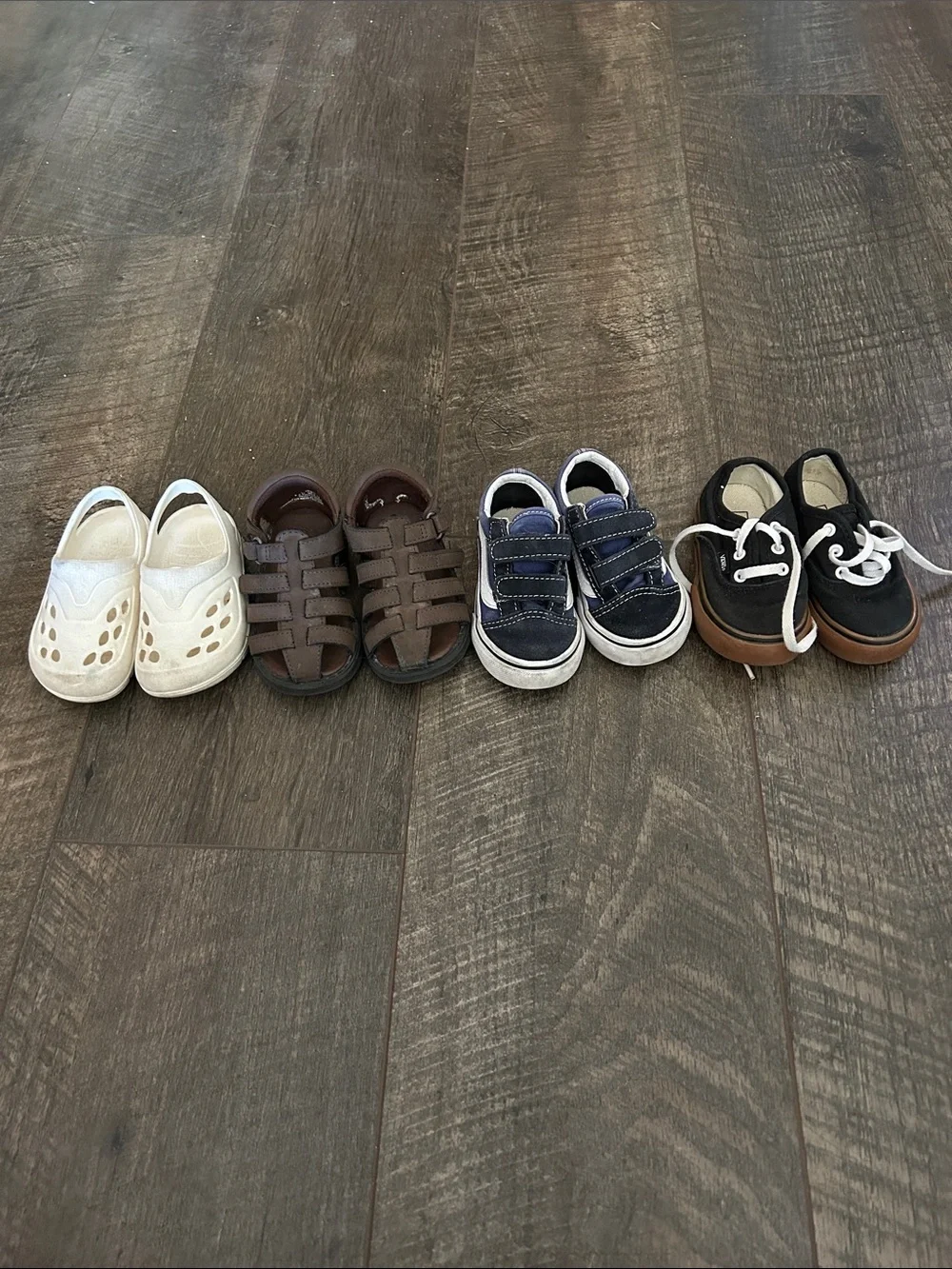 Toddler boys size 5 shoe lot
